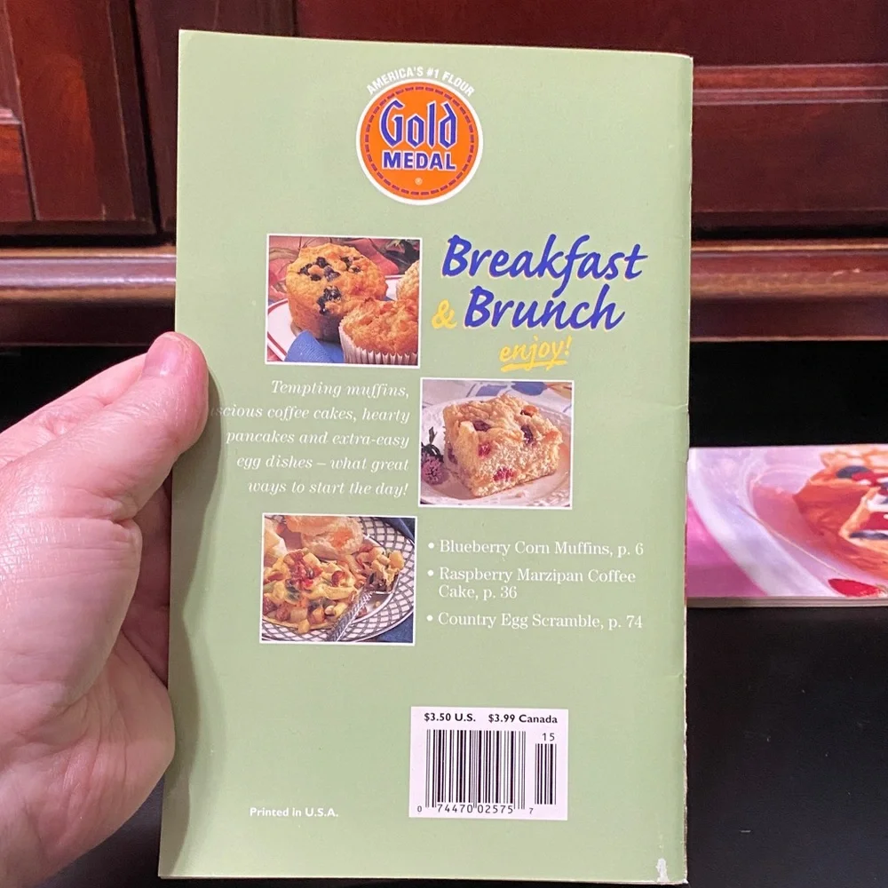 Gold Medal vintage 4 piece magazine recipe cookbook Set
